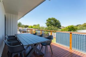 Upstairs Cottage On Beachurst